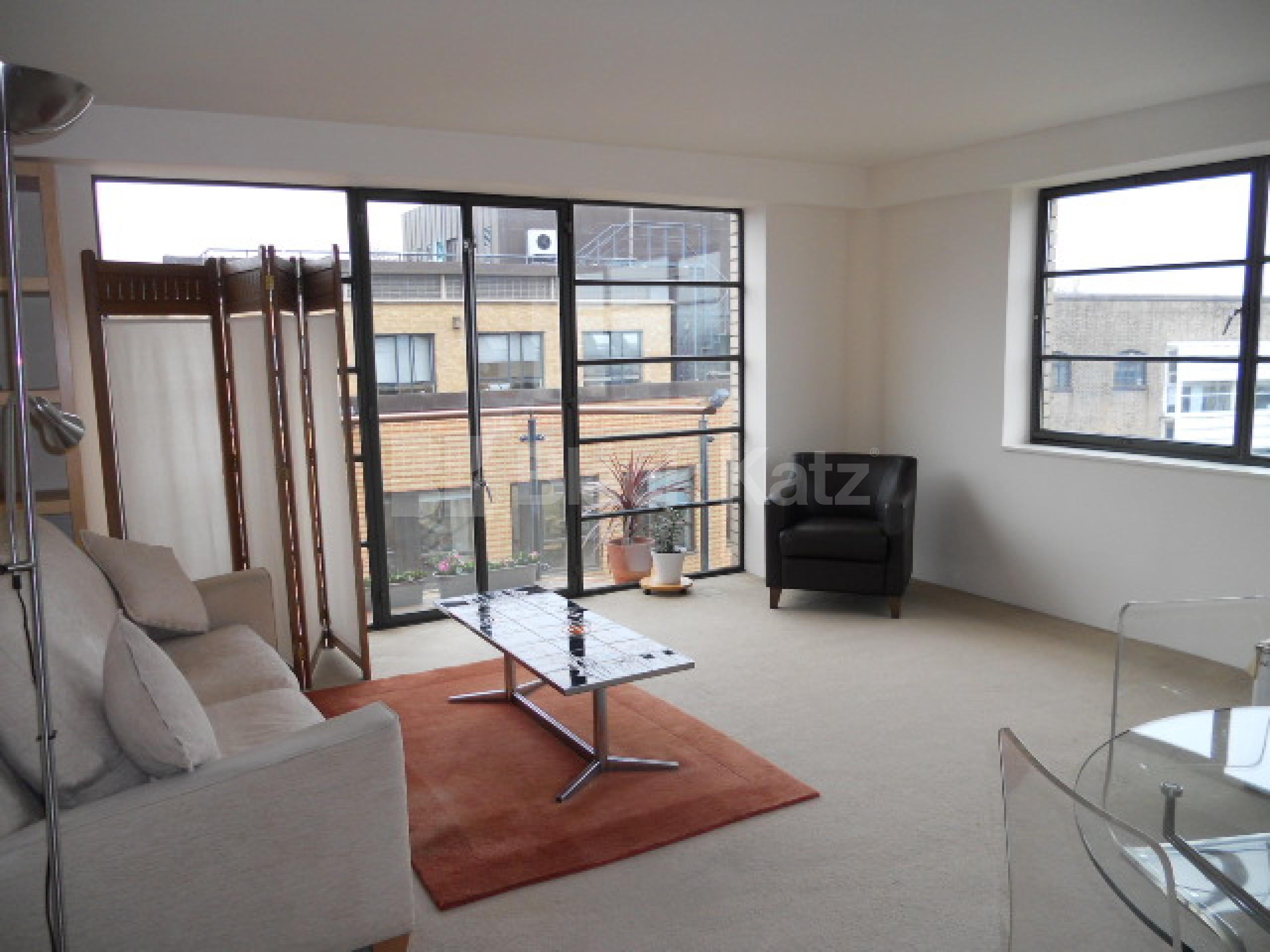 			MODERN 2 BEDROOM APARTMENT IN A PORTERED DEVELOPMENT, 2 Bedroom, 1 bath, 1 reception Flat			 Ice Wharf, KINGS CROSS  N1